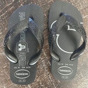 Havaianas sandal size 9